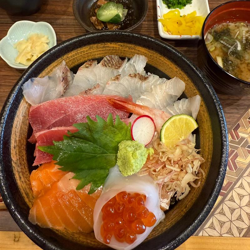 海鮮丼　天(天つく×すし処金指)