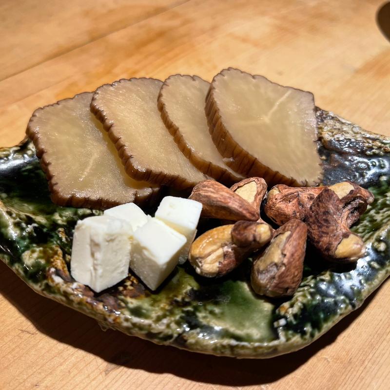 いぶりがっこ(新橋 日本酒 おだしと、おさけ。すずめ)