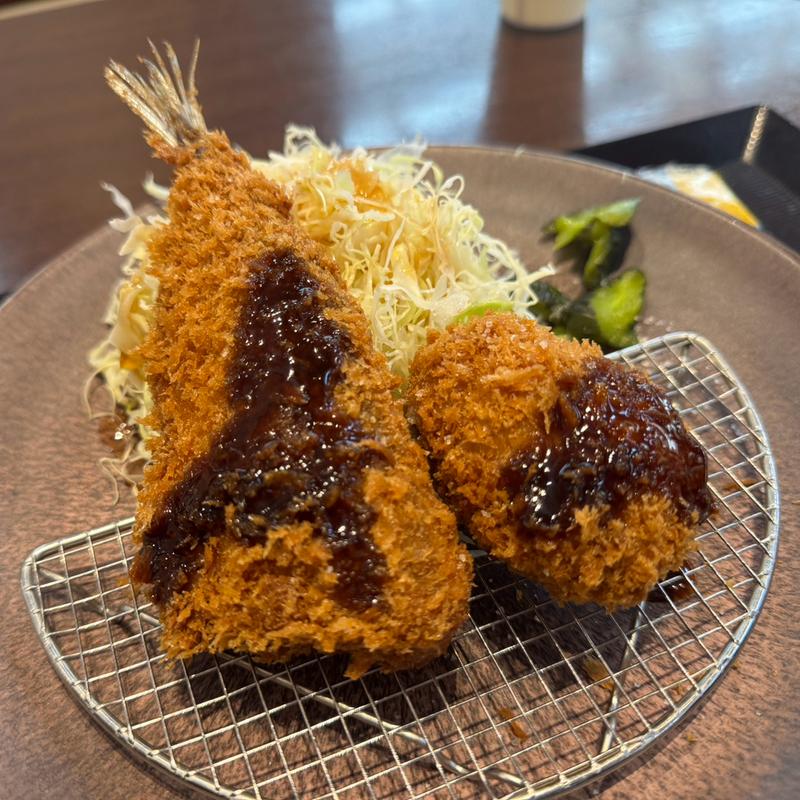 あじフライとメンチカツ(あじフライ神楽坂さくら ららぽーと柏の葉店)