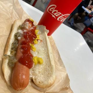 クォーターパウンドホットドッグ(ソーダ付き)(コストコ ホールセール 多摩境倉庫店 フードコート (COSTCO Wholesale))