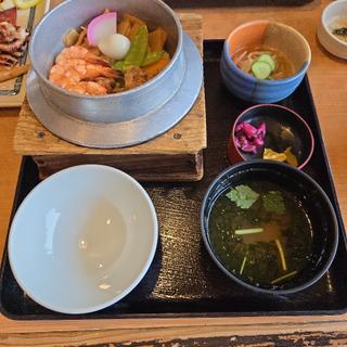 海老とり釜めし