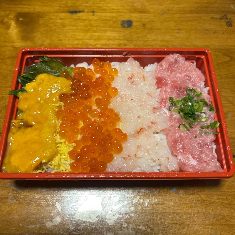 四食丼(角上魚類 川口店)