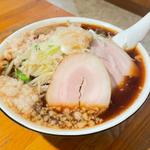 まだメニュー名は決まって無い背脂ラーメン