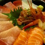 にこにこ丼（あら汁付）