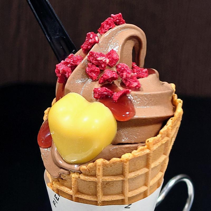 マルコリーニソフトクリームフランボワーズ(西武池袋本店)