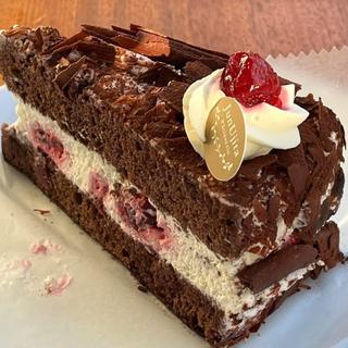 フォレノワール(パティスリー ジュン ウジタ)