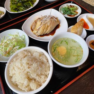 海南チキンライスセット(シンガポール料理 梁亜楼)