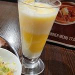 マンゴーラッシー