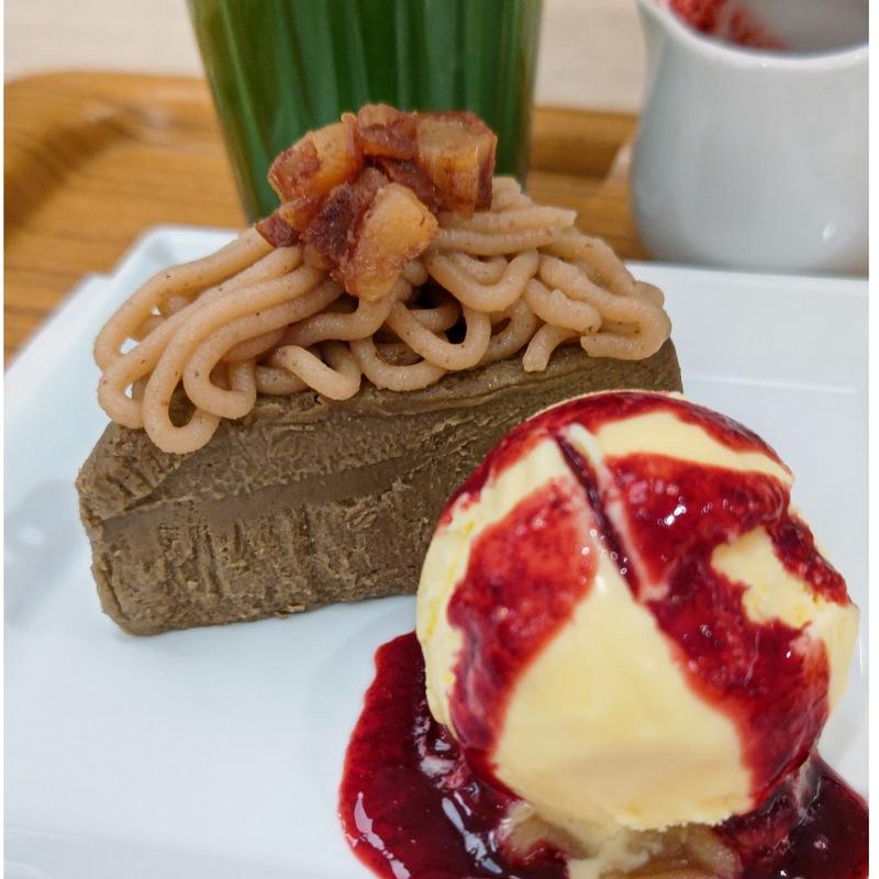 ほうじ茶のモンブランチーズケーキ(nana’s green tea ウィング上大岡店)