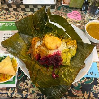 バナナの葉に包んだスペシャルアンブラ