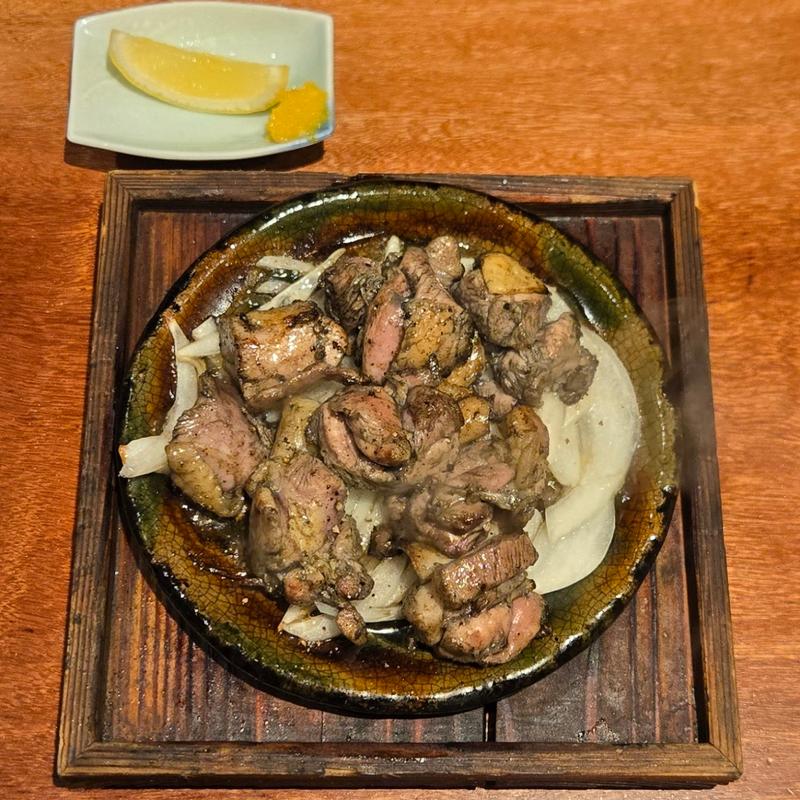 丹波地鶏 モモ肉炙り焼き(焼鳥食堂)