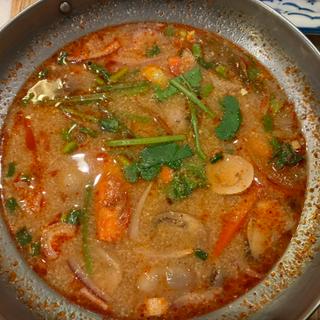 トムヤムクン(タイ・サバイ)