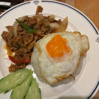 ガパオライス(タイ・サバイ)