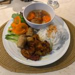 (フォーと生春巻きのお店 amio.)