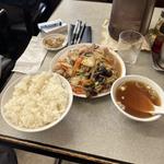 肉ヤサイイタメ　ライス