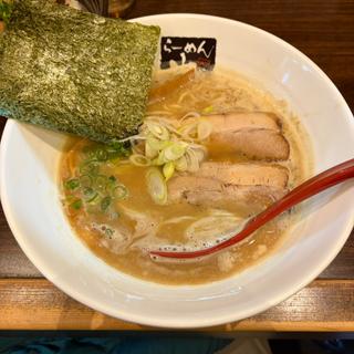 豚骨醤油らーめん