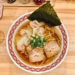 支那そばワンタン醤油