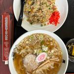 佐野ラーメン チャーハンセット(青竹手打ち佐野らーめん萬)