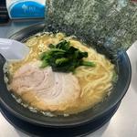 醤油豚骨ラーメン(横浜家系ラーメン武骨家 溝口店 )