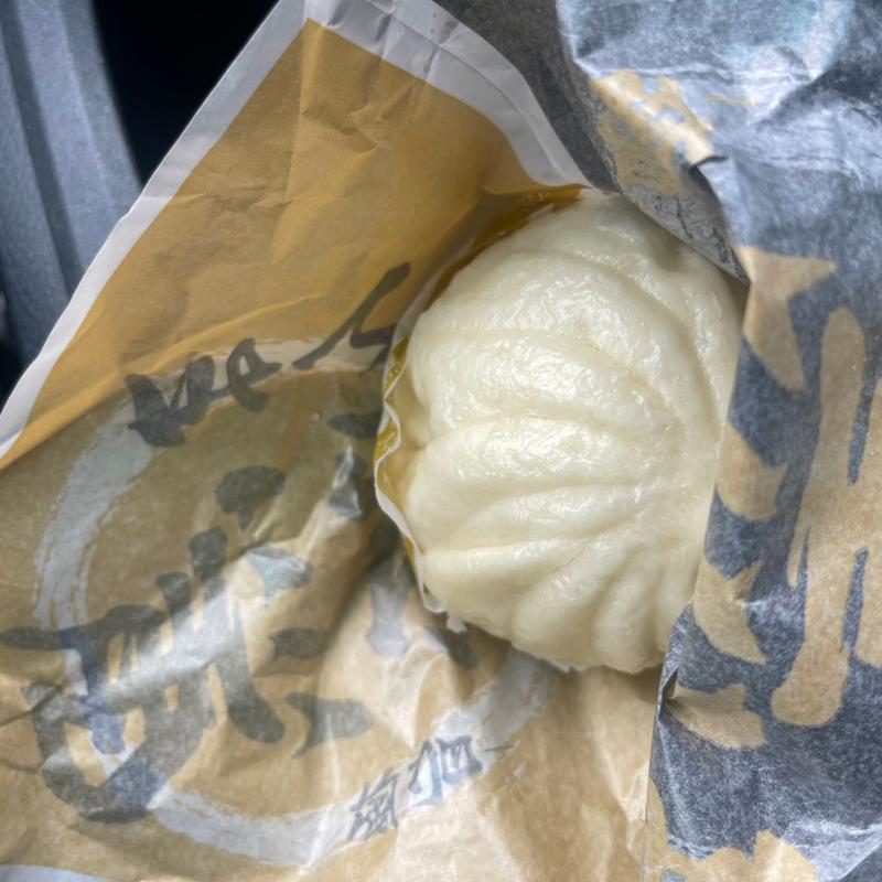 黒豚マン(ファミリーマート鶴ヶ島高倉店 （FamilyMart）)