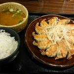 浜松餃子定食(五味八珍　浜松駅ビルメイワン店)