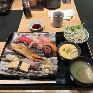 煮穴子一本付き寿司十貫握り(魚の飯 新橋店)