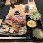 煮穴子一本付き寿司十貫握り(魚の飯 新橋店)