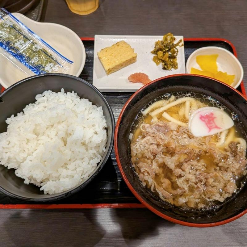 肉うどん定食(資さんうどん 下通店)