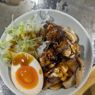 炙りチャーシュー丼