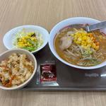 合わせ味噌ラーメンと五目サラダセット