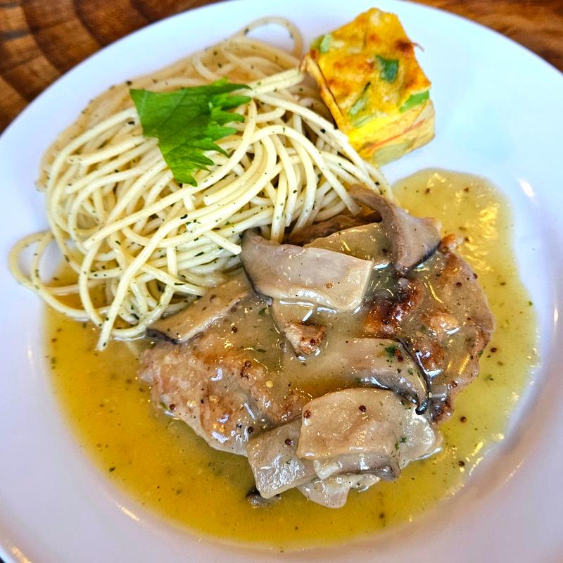 若鶏のソテーマスタードバターソース(ラ・タベルナ )