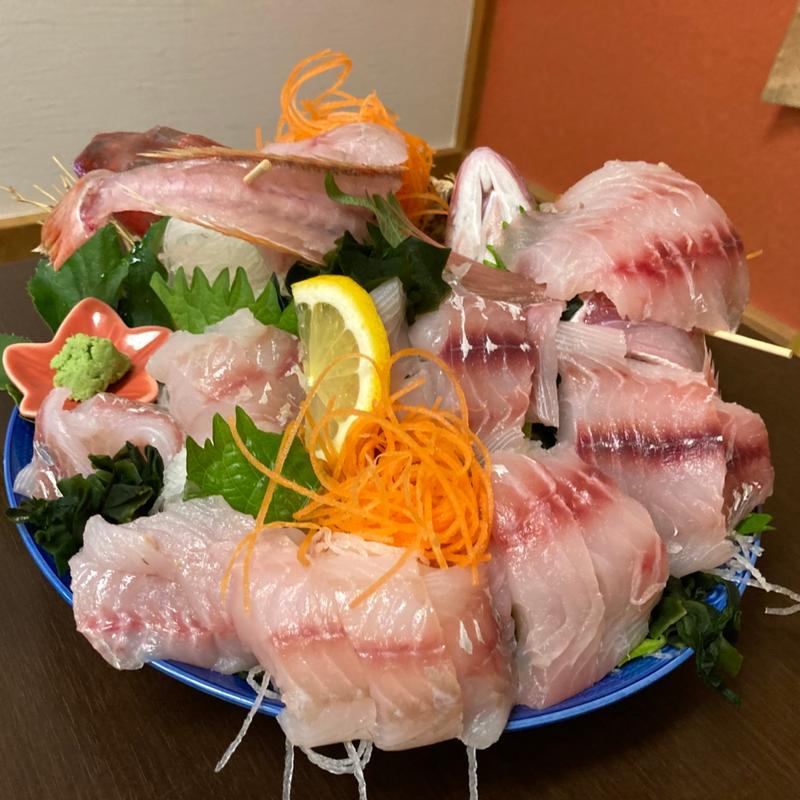 地魚の刺身盛り合わせ(吉丸 駅前店)