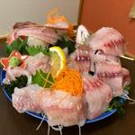 地魚の刺身盛り合わせ