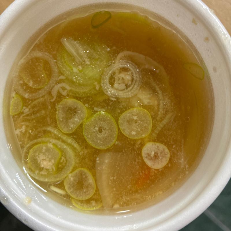 豚汁(デカ盛り弁当はるき大通店)