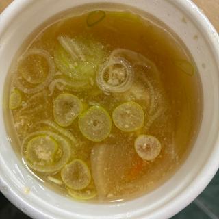 豚汁(デカ盛り弁当はるき大通店)