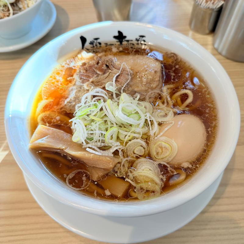 ラーメン原点厚切り焼豚のせ+煮玉子(人類みな麺類 埼玉川口店)