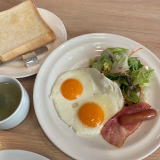 目玉焼き&ベーコンソーセージセット(ガスト 市原牛久店 )