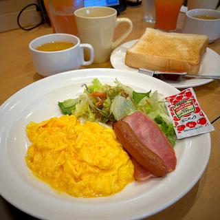 スクランブルエッグ＆ベーコンソーセージセット(ガスト 仙台北四番丁店 )
