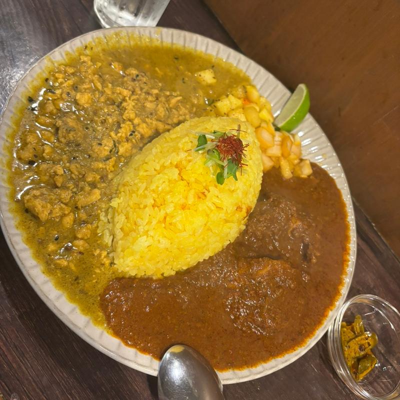 2種あいがけ(スパイス食堂 ニッキ)