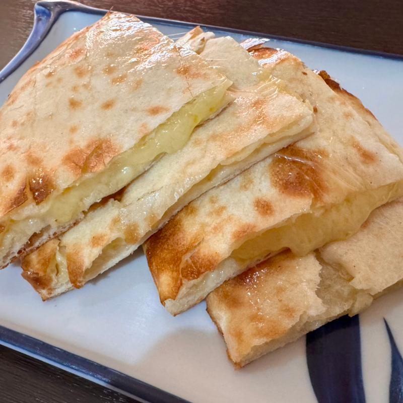 チーズナン(マナカマナ)