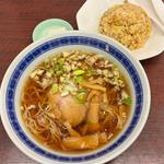 ラーメン半チャーハン
