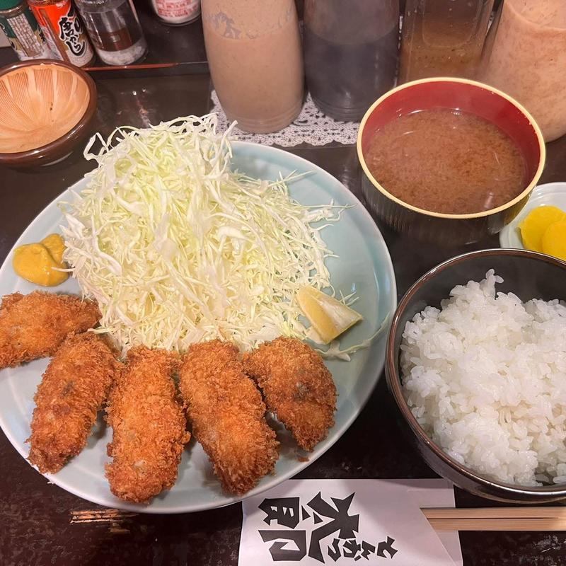 カキフライ定食(とんかつ太郎)