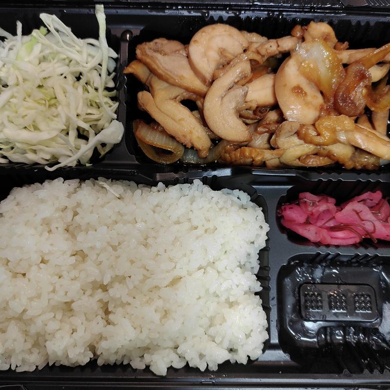 鶏生姜焼き定食(炭火焼干物定食 しんぱち食堂 明治通り店)