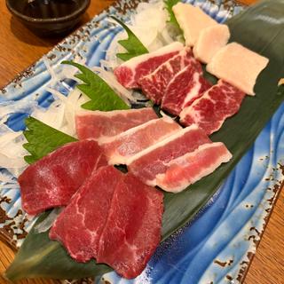 特撰馬刺し四種盛り