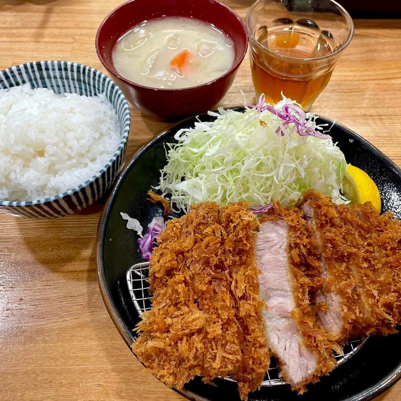 肩ロースカツ定食(とんかつ 檍 京急蒲田店)