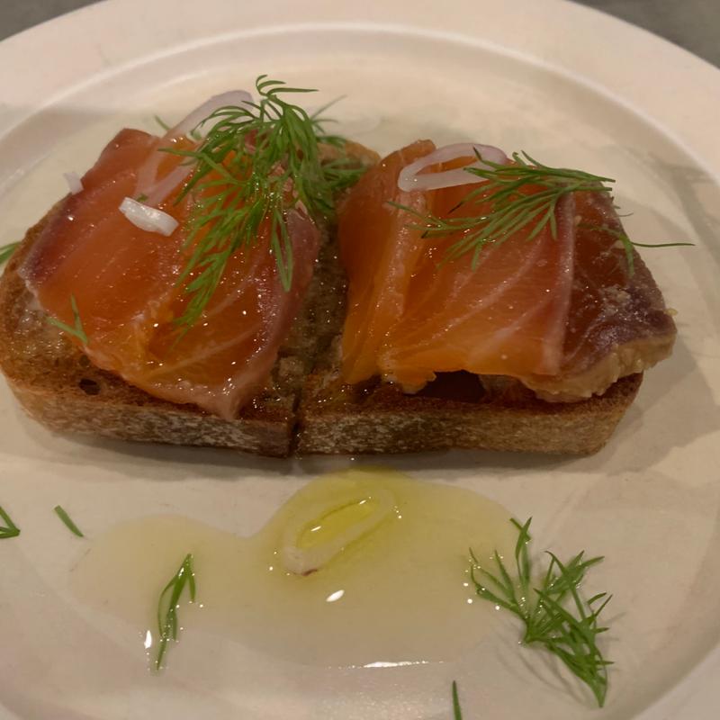 サーモンのタルティーヌ(nashwa)