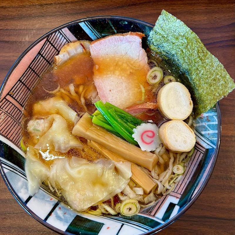 ワンタン麺(手打ち中華 釈迦)