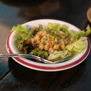 ひよこ豆と玉ねぎのサラダ(Indian Street food & Bar Gond)