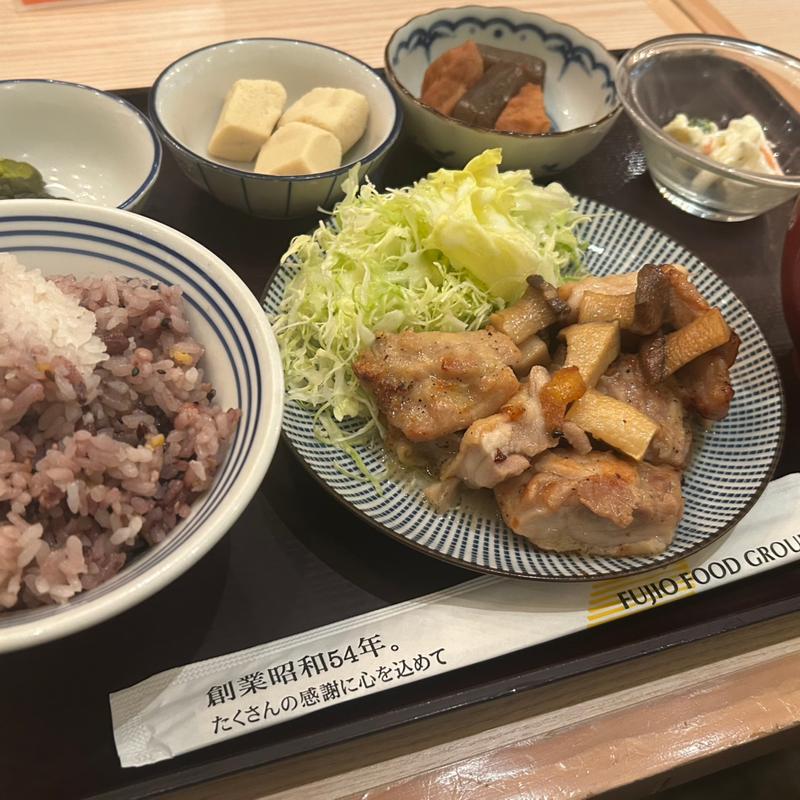 鶏とエリンギの炙焼定食(さち福や ラゾーナ川崎店)