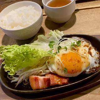 全部のせハンバーグ